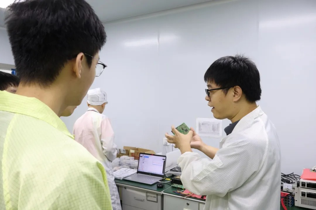 美信檢測(cè)實(shí)驗(yàn)室參觀